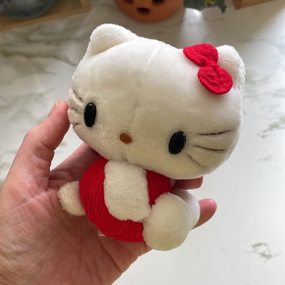 Vintage 1976 Sanrio Hello Kitty Plush - Picture 4 of 10